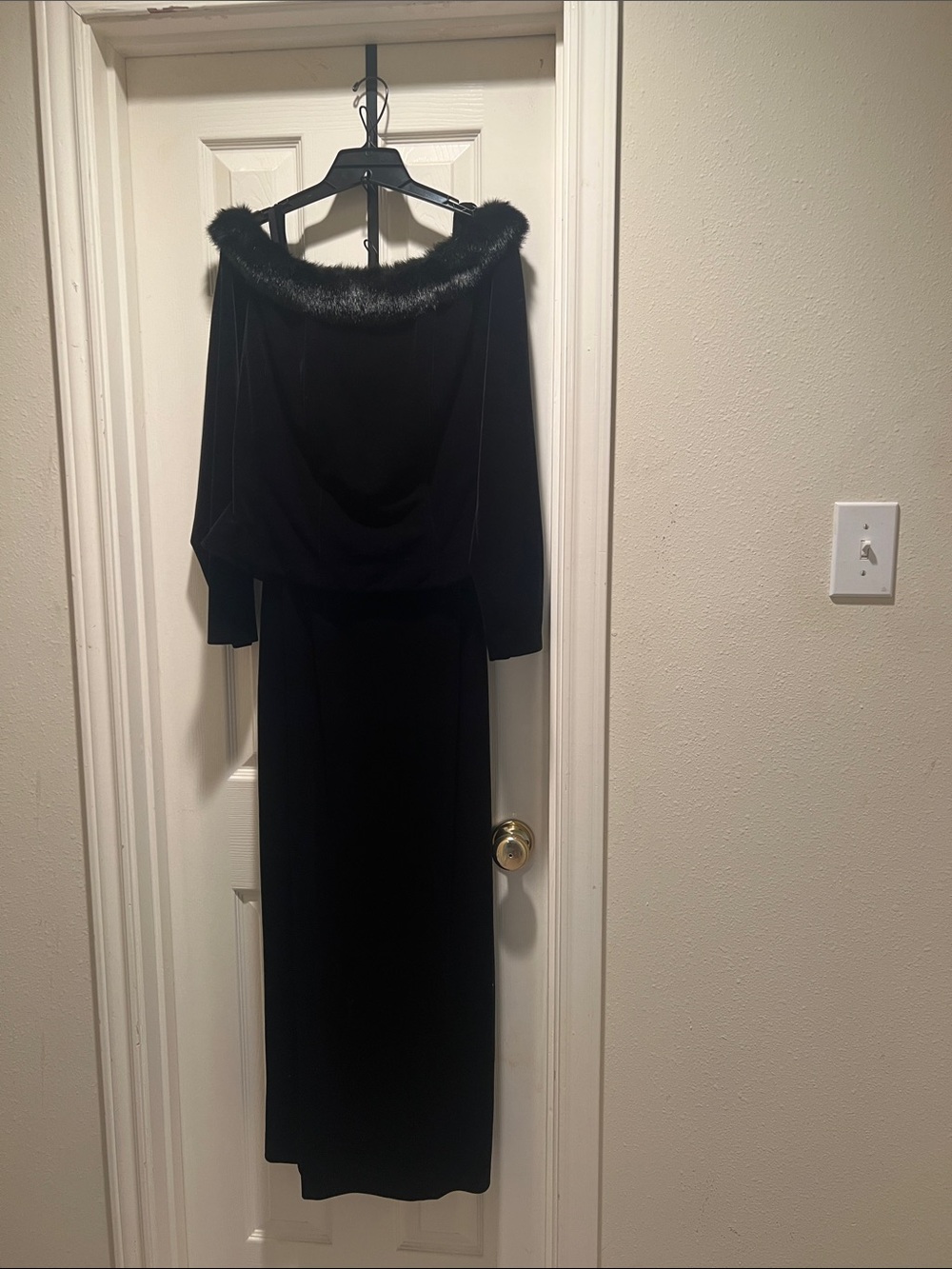 Alex Marie Black Velvet Long-Sleeve Off-Shoulder Dress with Faux Fur Trim
